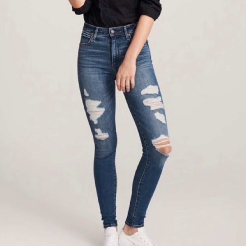 Abercrombie Distressed Skinny Jeans size 28/6